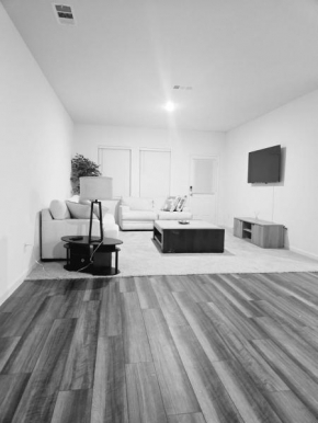 Pilot Point Luxe Retreat 5BR